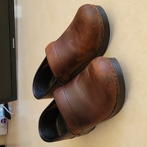 Dansko brown, leather clogs
